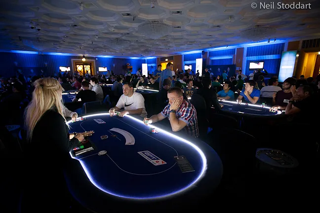 La poker room