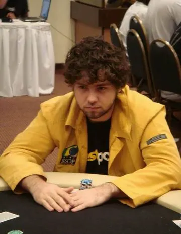 Gabriel é dos novos Fenômenos do Poker Brasileiro. 0001