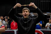 Martin Kabrhel vence 6ª bracelete WSOP enquanto joga três torneios ao mesmo tempo