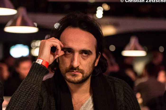 Dans La Tête D'un Pro : Davidi Kitai aux WSOP (épisode 7) 0001