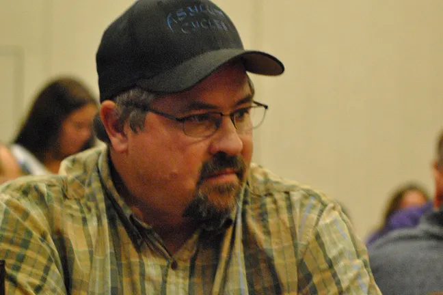 Phil Mader has a solid stack late on Day 1a.