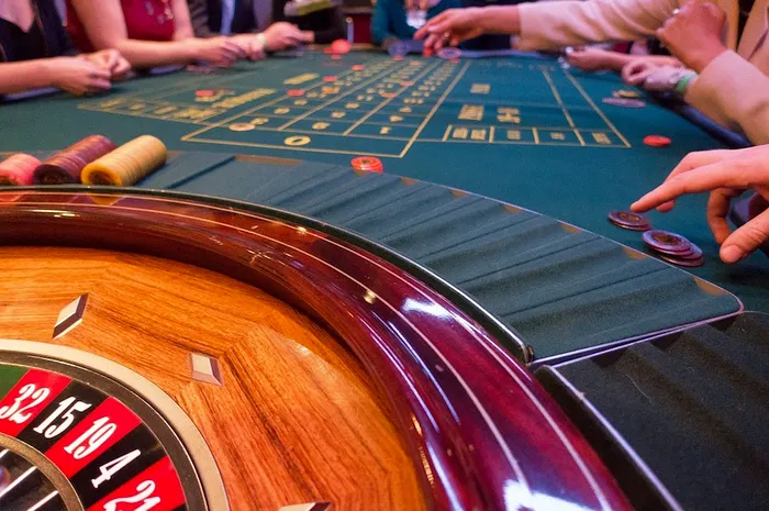 Six Distractions That Can Negatively Affect 'Poker Tourists'