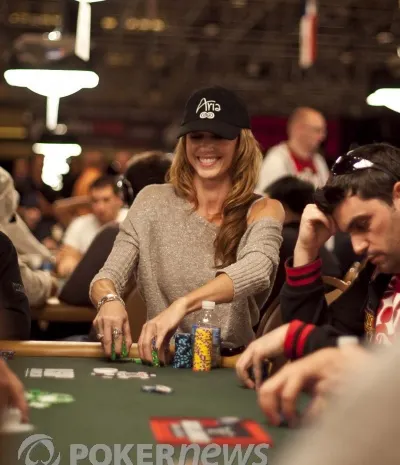 The Nightly Turbo: Shannon Elizabeth Home Game Rake, World Team Poker Adds Players, and More 0001