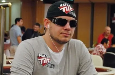 Full Tilt Poker Merit Cyprus Classic : Vasvenszki chipleader de la table finale (Jour 5) 0001