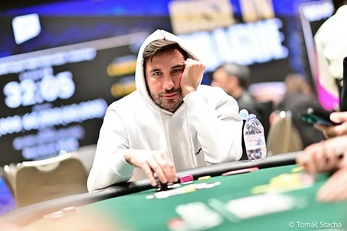 Dario Sammartino Goes Bracelet Hunting in Dealers Choice