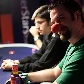Ayer empezó el PokerStars Estrellas Poker Tour de Alicante. Raúl Vicente, chip leader 0001