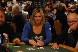 Full Tilt Red Pro ficha a la mejor jugadora australiana de poker 0001