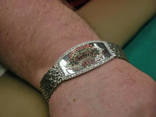 Lendas do Poker: Greg 'Fossilman' Raymer 105