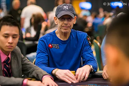 Chad Brown joga Heads Up pela Vida 101