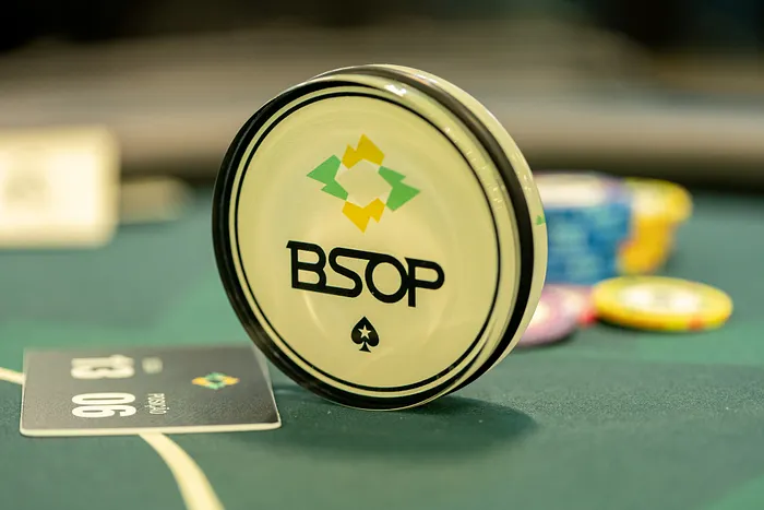 Botão de dealer BSOP Millions
