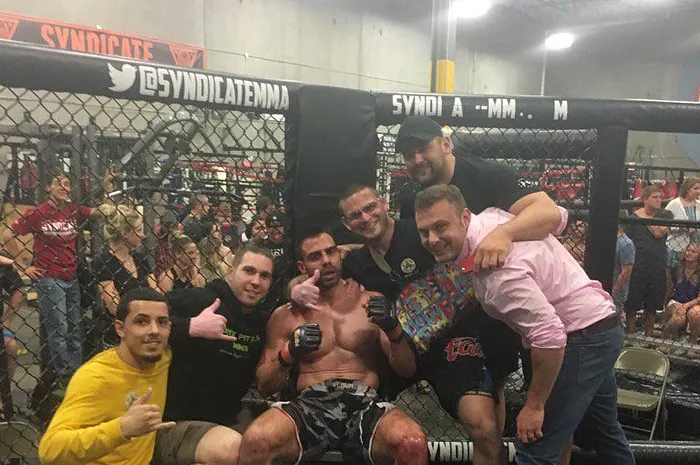 MMA : Olivier Busquet détruit JC Alvarado (video) 0001