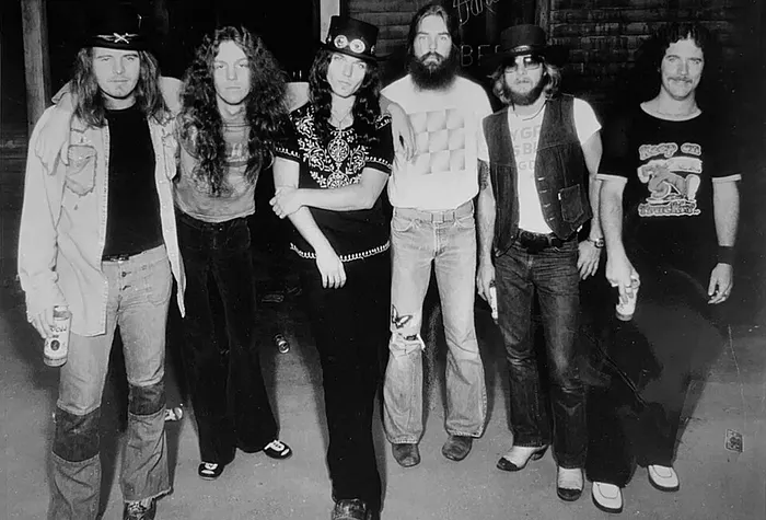 Lynyrd Skynyrd in 1976 (Credit: Wikimedia Commons)