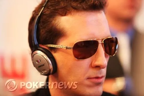 Elky, 3ème au Bellagio, élu 'Joueur de l'Année' de la saison VII du WPT 0001