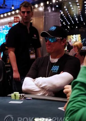 The Nightly Turbo: Poker Player Extradited, WPT on Facebook, and Warnie Causes a Stir 0001