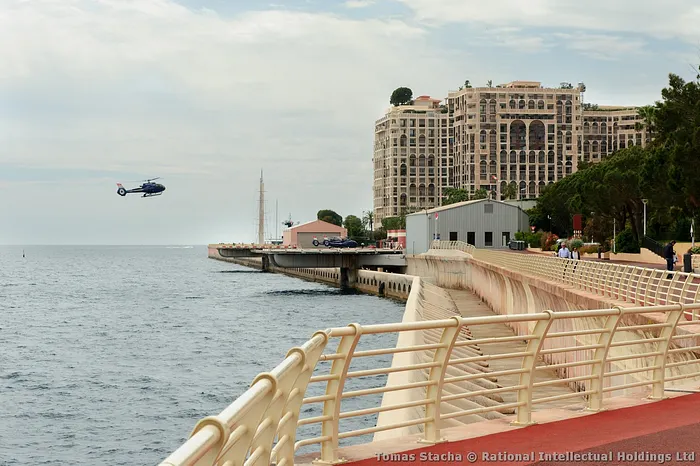 Kevin Hart Survives Day 1 of PokerStars Championship Monte Carlo €100K 101