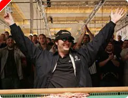 Phil Hellmuth Anfitrião de Torneio de Poker de Beneficiência 0001