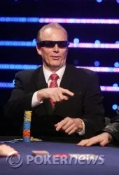 Marcel Luske bleeding chips on Level 1