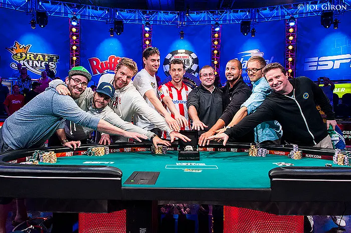 Todos los perfiles de la mesa final del Main Event de las World Series of Poker 2014 0001