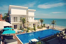 Best Villas for EPT Barcelona