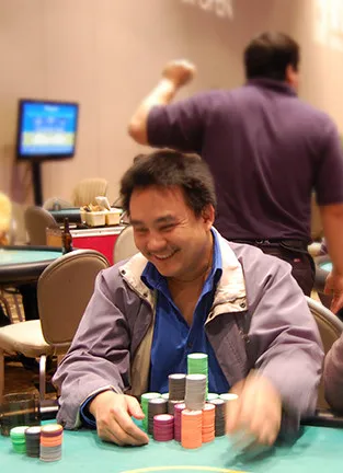 Stevan Cho has Plenty to Smile About After Building a Big Stack Here at Event 3