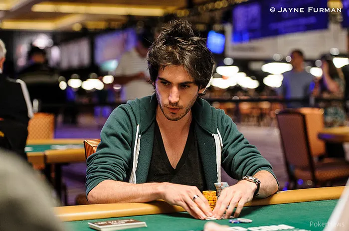 Alex "Alexonmoon" Luneau