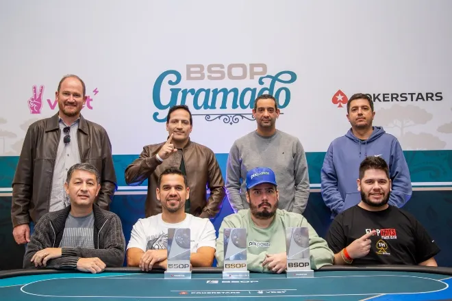 Mesa Final do Omaha Dealers Choice