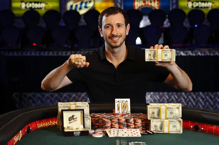 Não há duas sem três para Hellmuth - Brian Rast vence Players Championship 0001