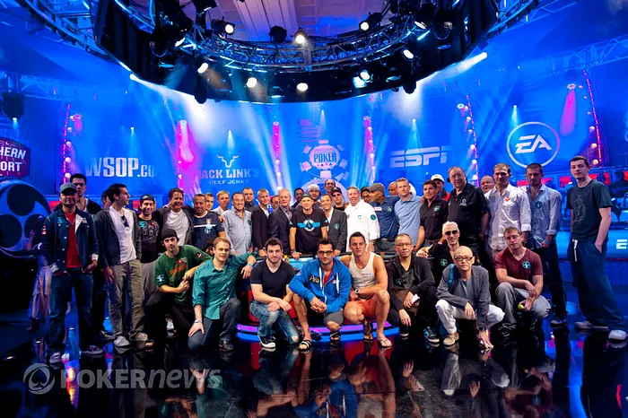 Big One à 1M$ (Jour 1) :  Hellmuth et Hansen dans le field ; Elky éliminé 104