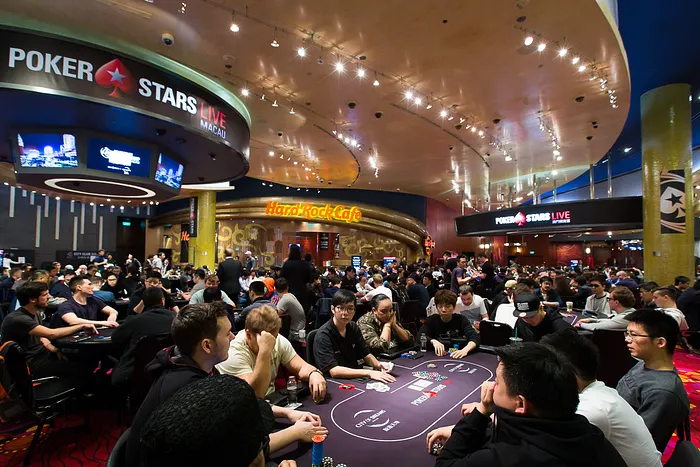 Pakinai Lisawad Leads Day 2 of PokerStars Championship Macau Main Event 102