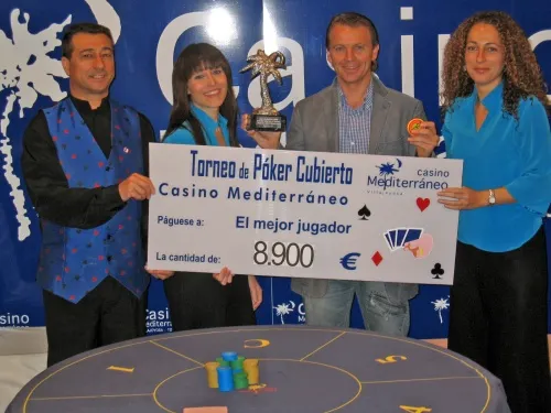 Gabino Rebelles se lleva el torneo de cubierto en el Casino de Villajoiosa 0001