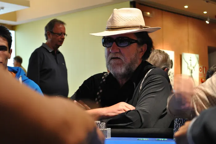 Javier Zárate se coloca líder del CEP Marbella 2015 en el Día 1a 0001