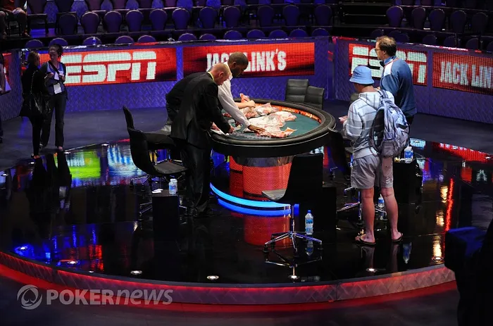 Main Event WSOP 2011 (Jour 6) : 57 rescapés dont Darcourt et Albertini 110