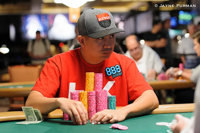 JC Tran avoided Jason Mo's trap after the latter made a full house with the lowly deuce-seven and checked all three streets