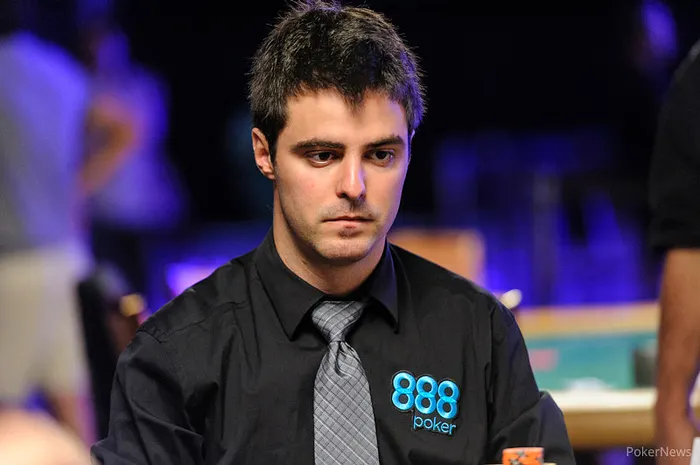 Strategy with Kristy: Max Steinberg Talks About Getting Three-Outed For a Bracelet 0001