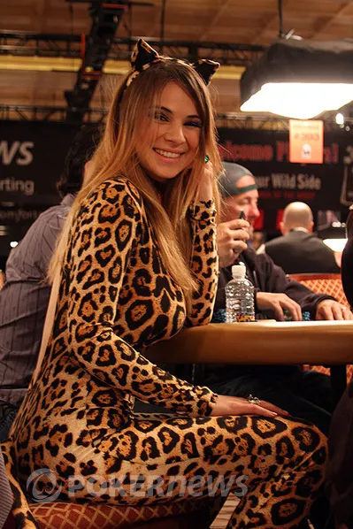 WSOP 2012 - Main Event : Tatjana "Catwoman" Pasalic 105