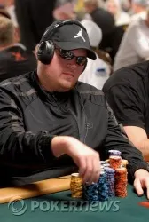 Gabe Walls in action