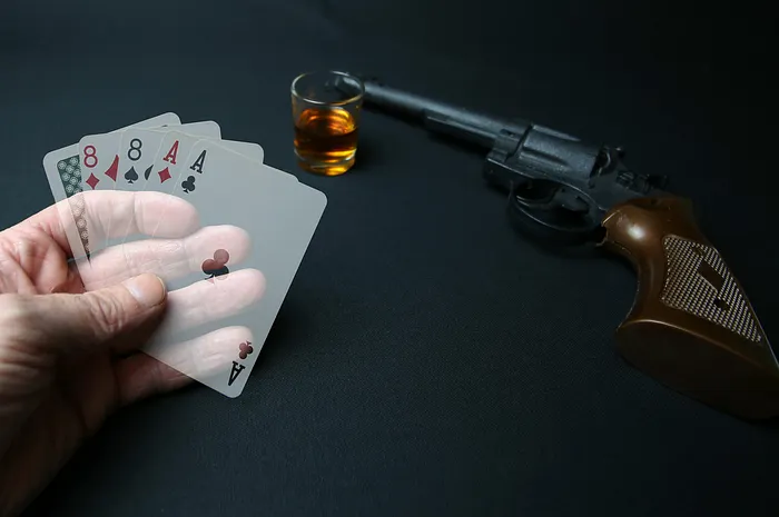 Il joue au poker, braque une banque et change de casino 0001