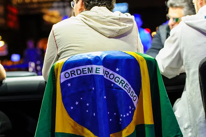 poker com amigos no Brasil