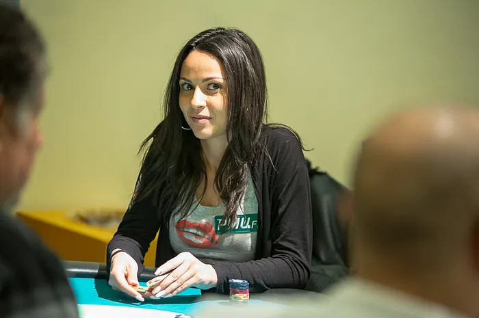 Sarah Herzali runner-up du Royal Poker Trophy à Cannes Mandelieu 0001