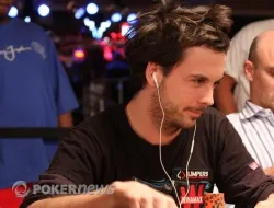 Main Event WSOP 2010, Jour 2A : le field coupé en deux (1202 survivants sur 2414) 102