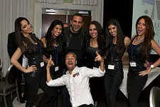 Negreanu celebrando su triunfo