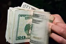 Stratégie Poker : Une grosse bankroll ne suffit pas pour monter de limites