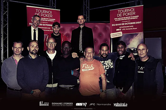 Forges-les-Eaux : Noël en Jaguar 102