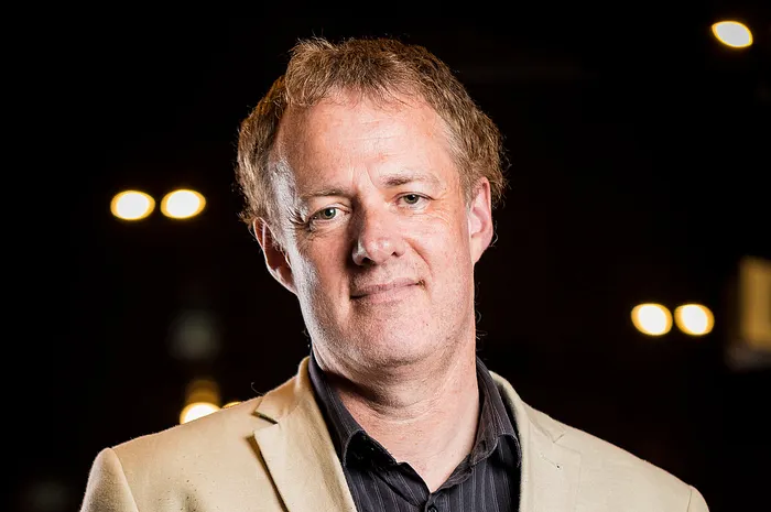 Unibet's Dara O'Kearney Explains How to Plug Your Biggest Satellite Leaks including avoiding high variance plays