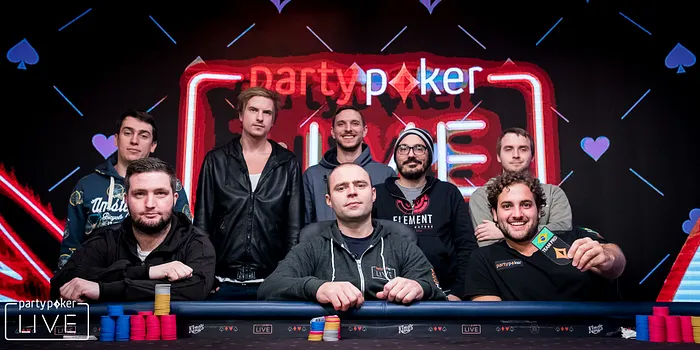 Final Table Group Picture