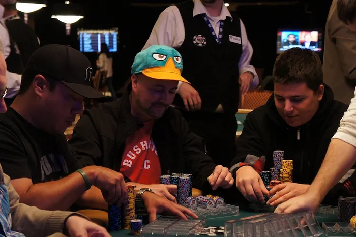 All Mucked Up: 2012 World Series of Poker Day 29 Live Blog 113