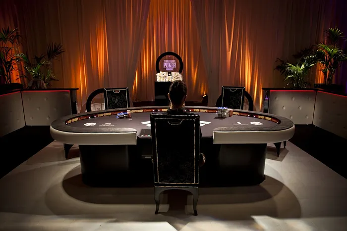 Best Photos from Week 2 of the 2012 World Series of Poker Europe 118