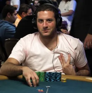 EPT Varsóvia: Antony Lellouche Lidera Dia 1B 0001