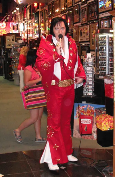 Afinal o Elvis Está Vivo! 102