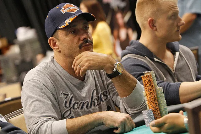 2012 WPT Seminole Hard Rock Showdown Day 3: Bill Brown Leads; Serock, Dolan Lurking 0001